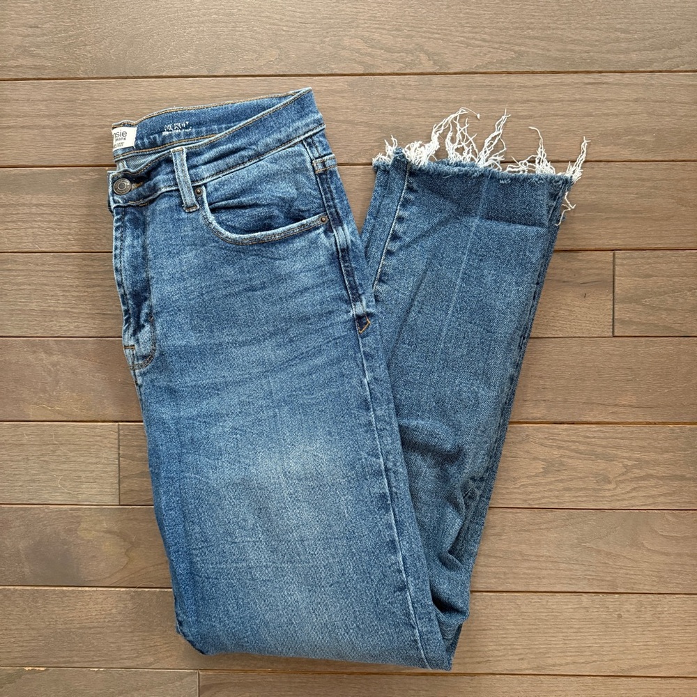Kensie Blue Frayed Hem Jeans